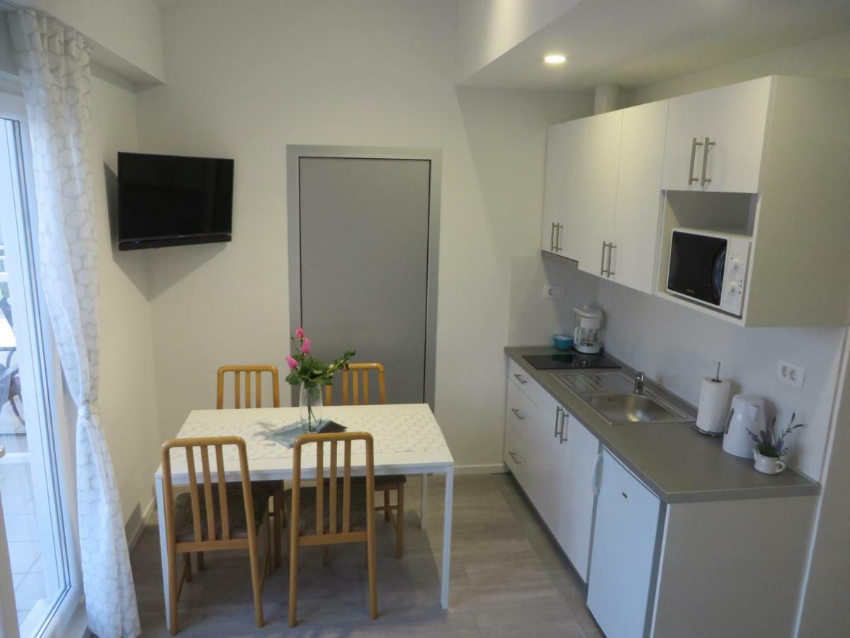 Apartmani Raos Dugi Rat Eksteriør bilde